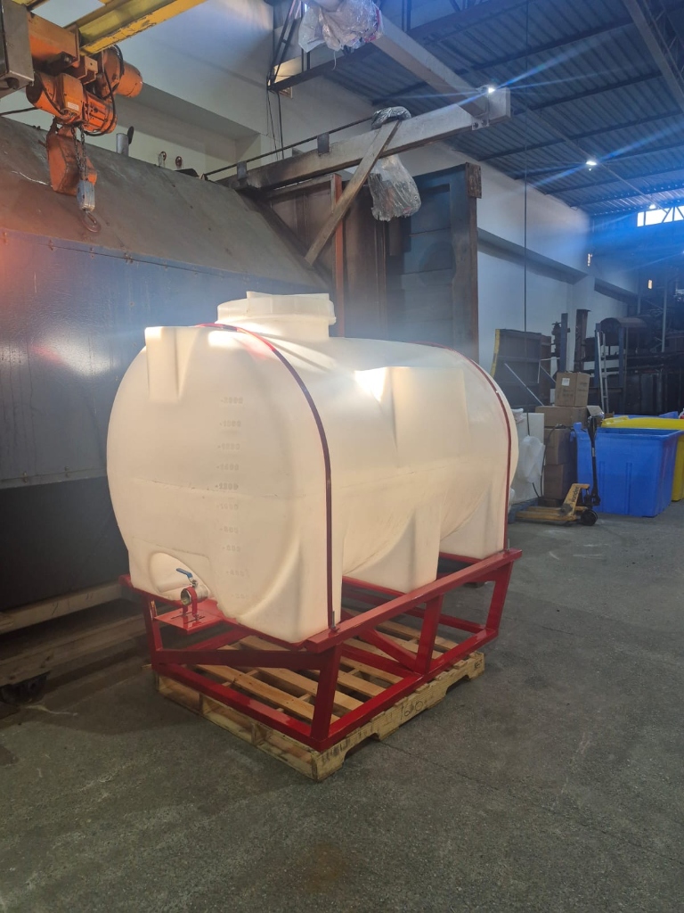 Tanque 1000L com Armação Vermelha